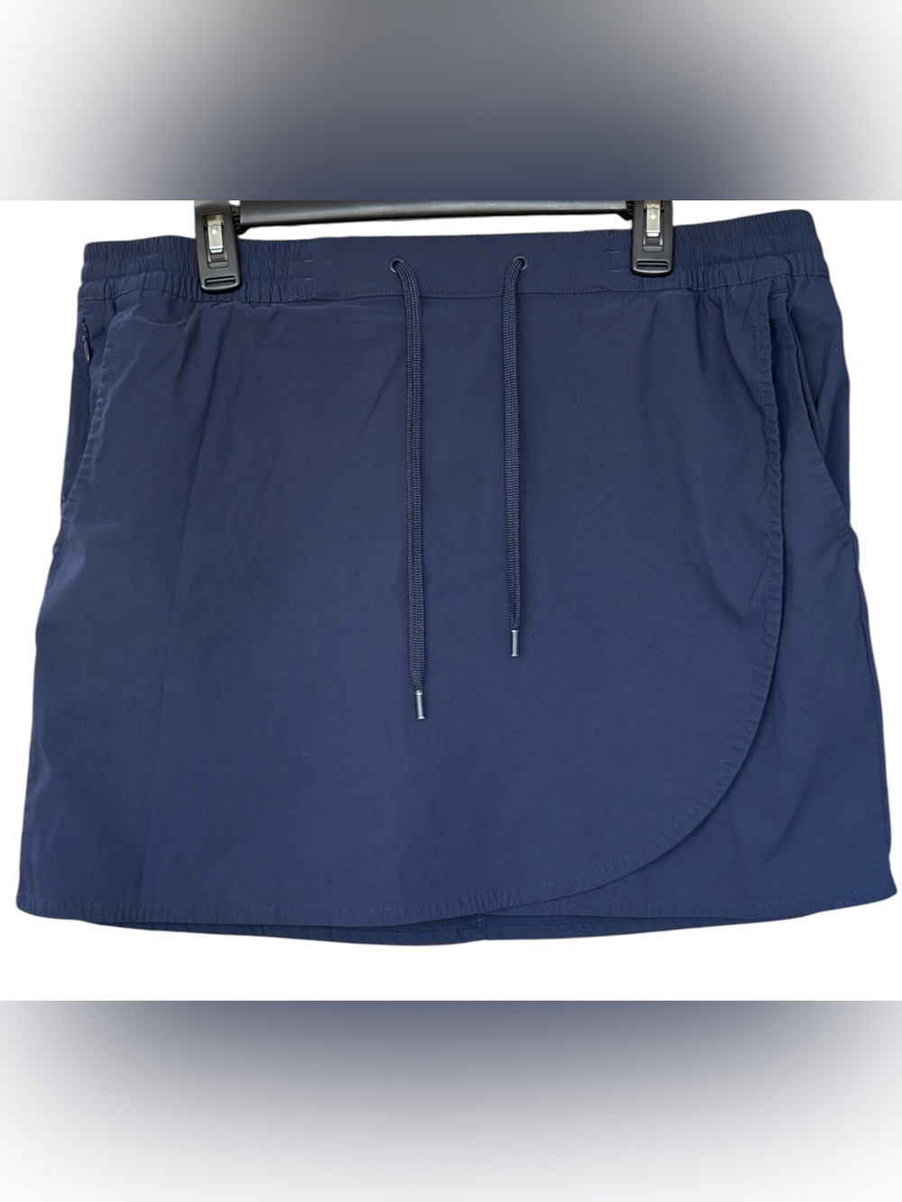 Women’s Eddie Bauer Navy Tulip Hem Skort Size XL